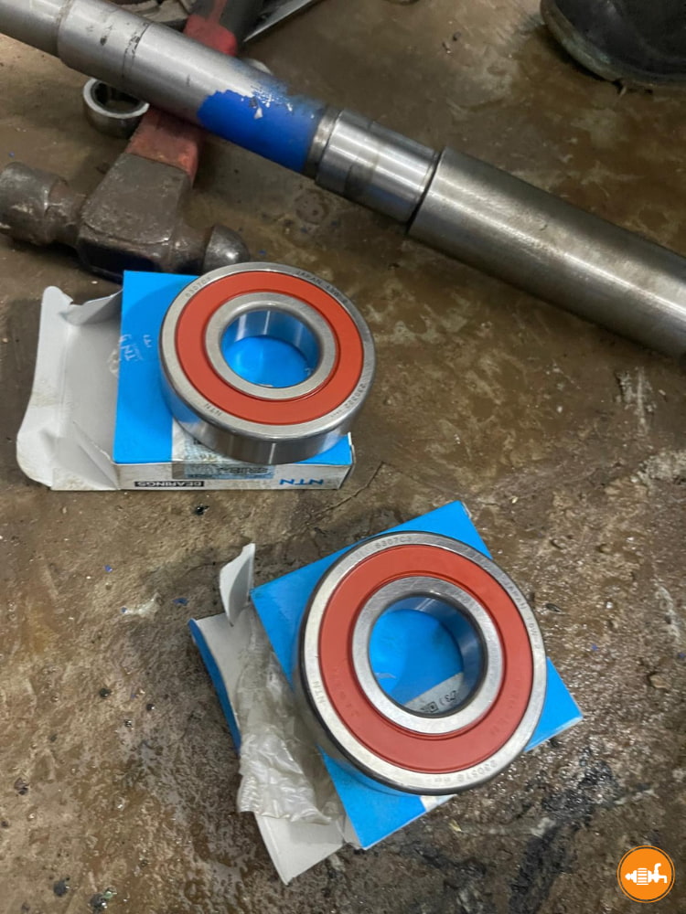 New NTN Bearings and Shaft for Pump Motor Repair